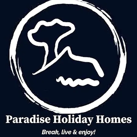 Country House, Paradise Homes